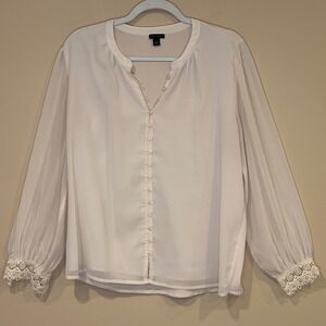 Ann Taylor Women Blouse Ivory Medium Sheer Lace Cuff Button Front Balloon Sleeve